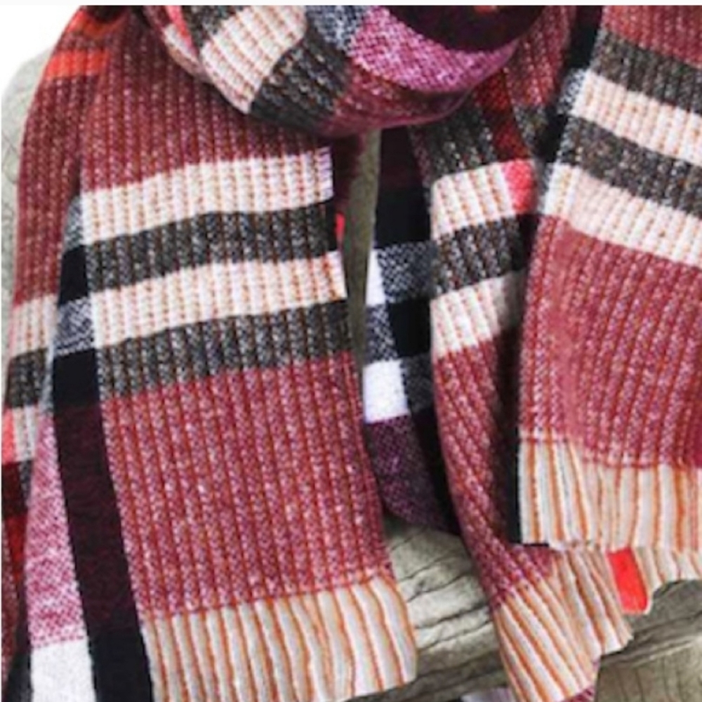 TARTAN PLAID SCARF 24 inches wide and 76 inches long‎ with fringe edges. - Picture 2 of 2